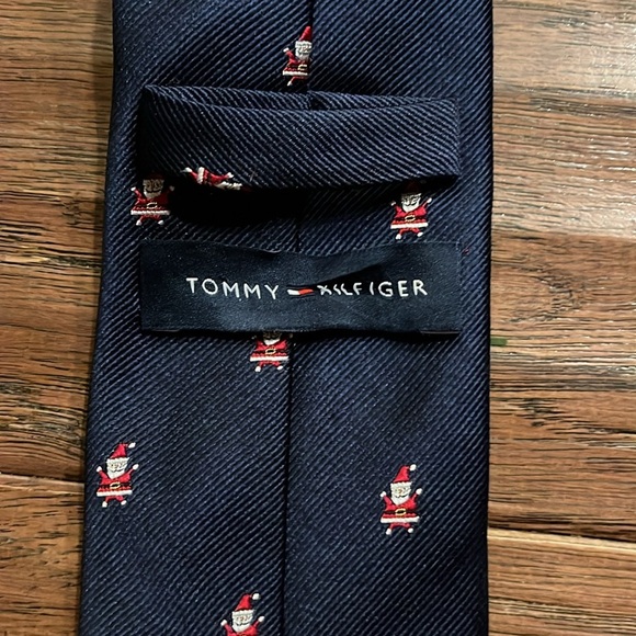 Tommy Hilfiger Silk Dark Blue Tie with Santa Print - Picture 2 of 5